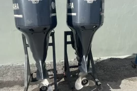 2013 PAIR YAMAHA 350HP 4 STROKE OUTBOARD MOTORS WI